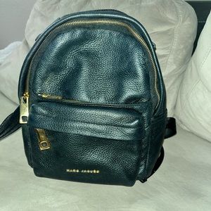 EUC Black leather mini Marc Jacobs black pack.